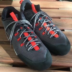 SOLD  Black Diamond Mens Approach Shoes Sz 14